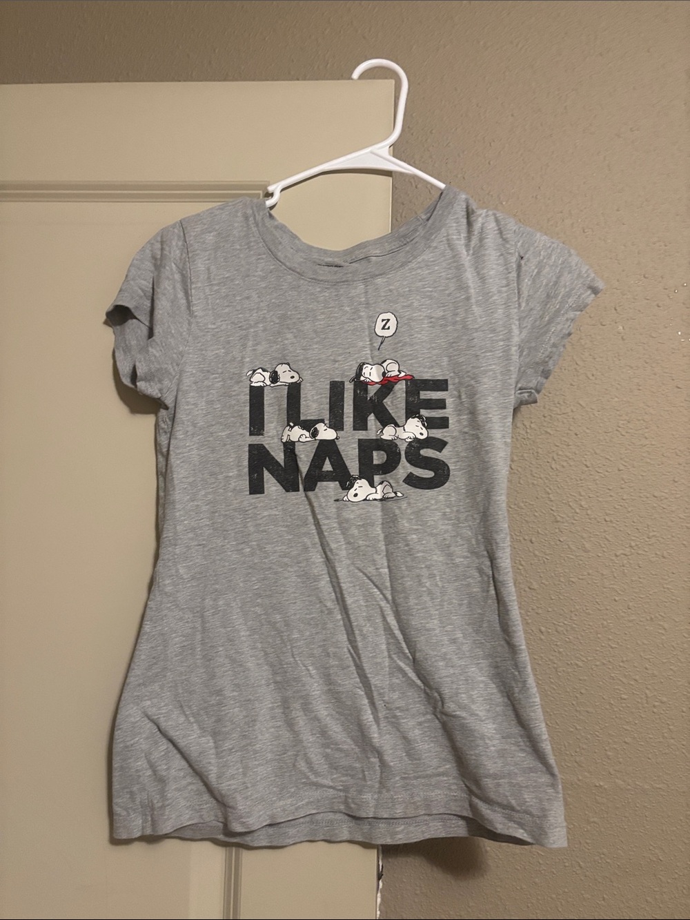 Gray 'I Like Naps' Snoopy Graphic Tee